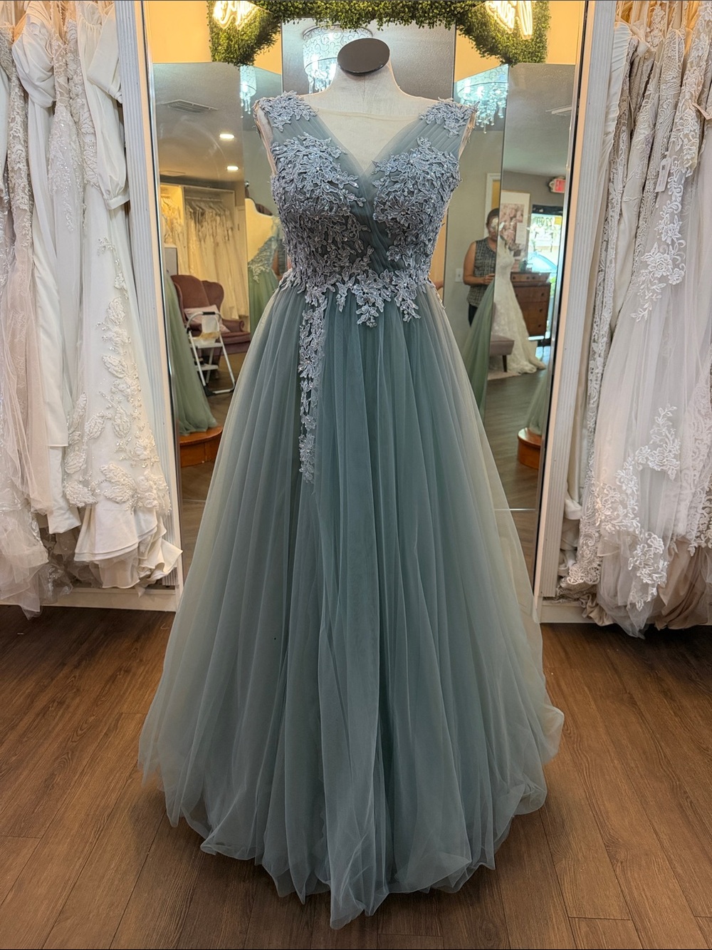 Elegant Sage dusty teal Green Tulle Evening Dress with Lace Appliqué